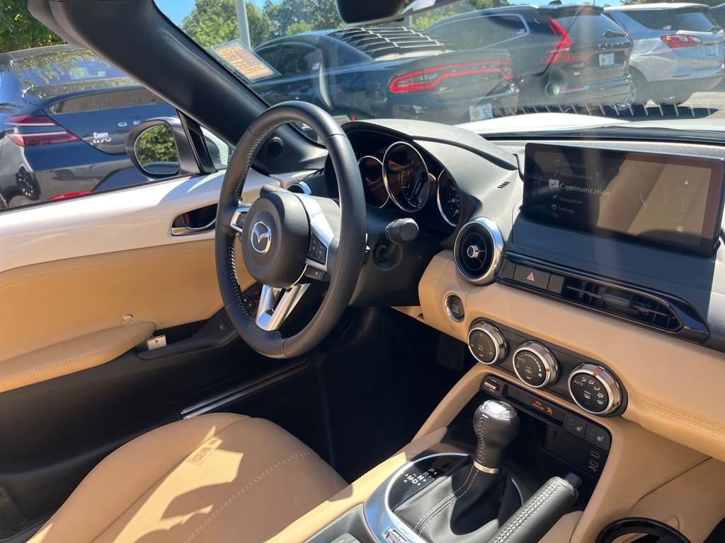 2024 Mazda MX-5 Miata Miata RF Grand Touring photo 26