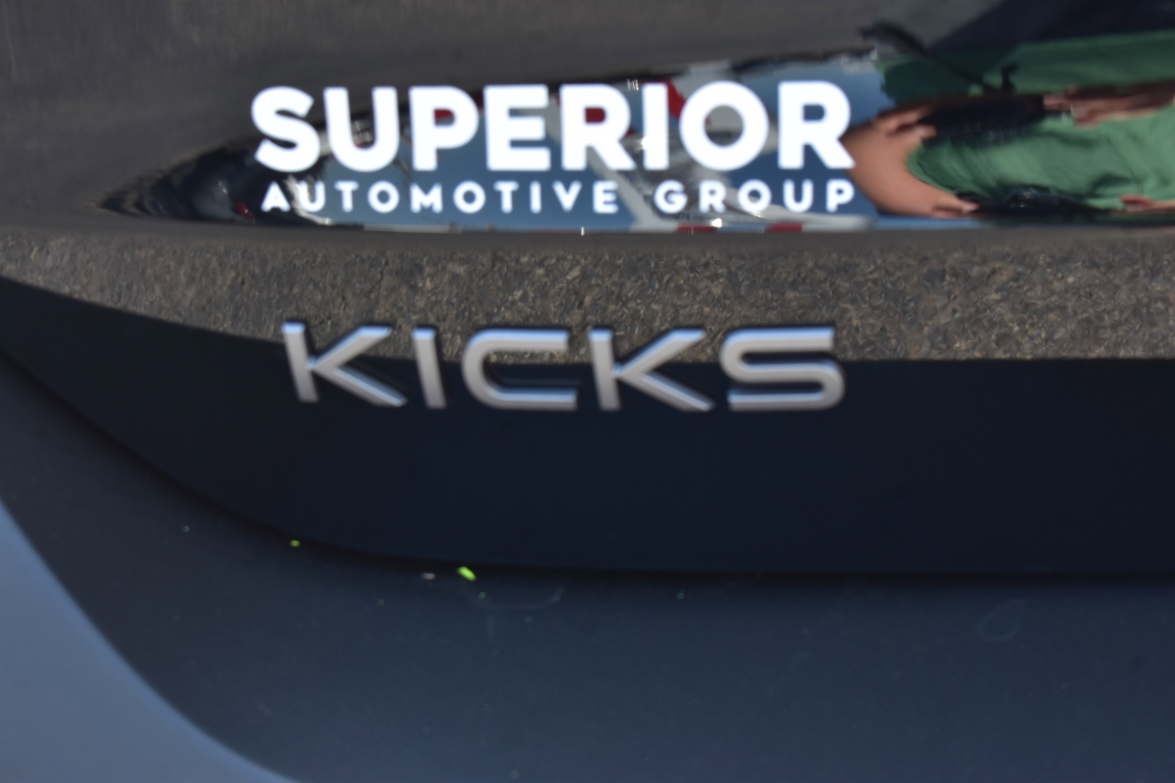 2025 Nissan Kicks SV photo 2
