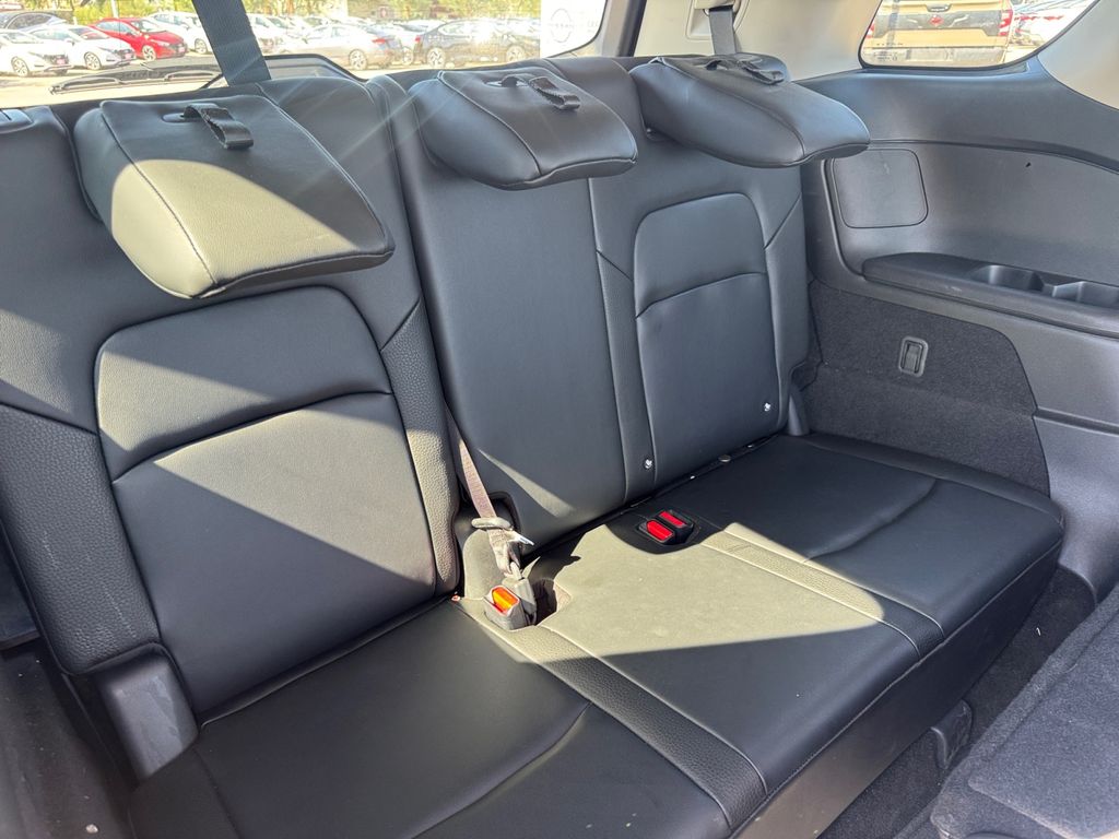 2023 Nissan Pathfinder SL photo 15