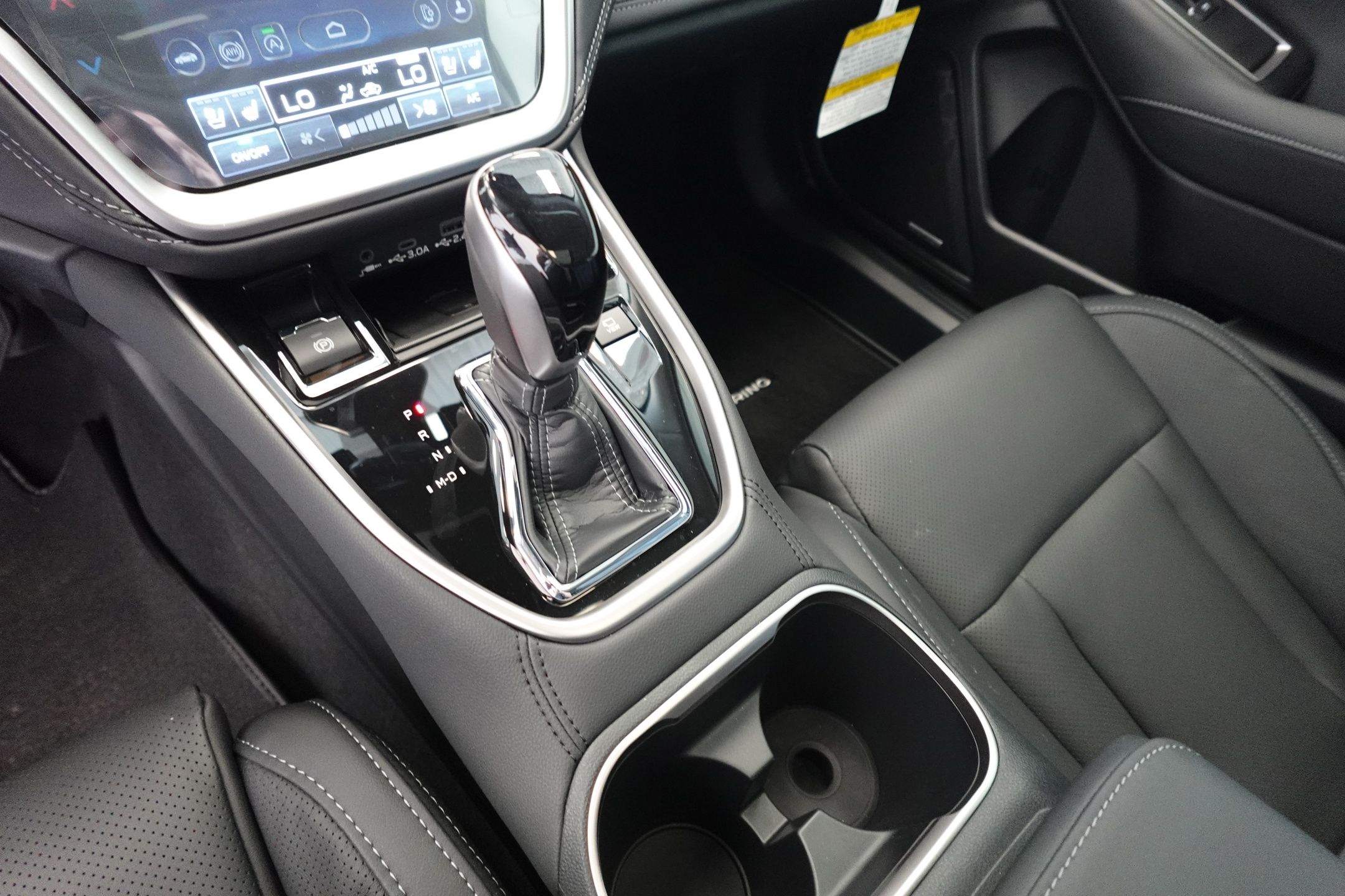 2025 Subaru Outback Touring photo 14