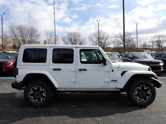 2025 Jeep Wrangler Sahara photo 6