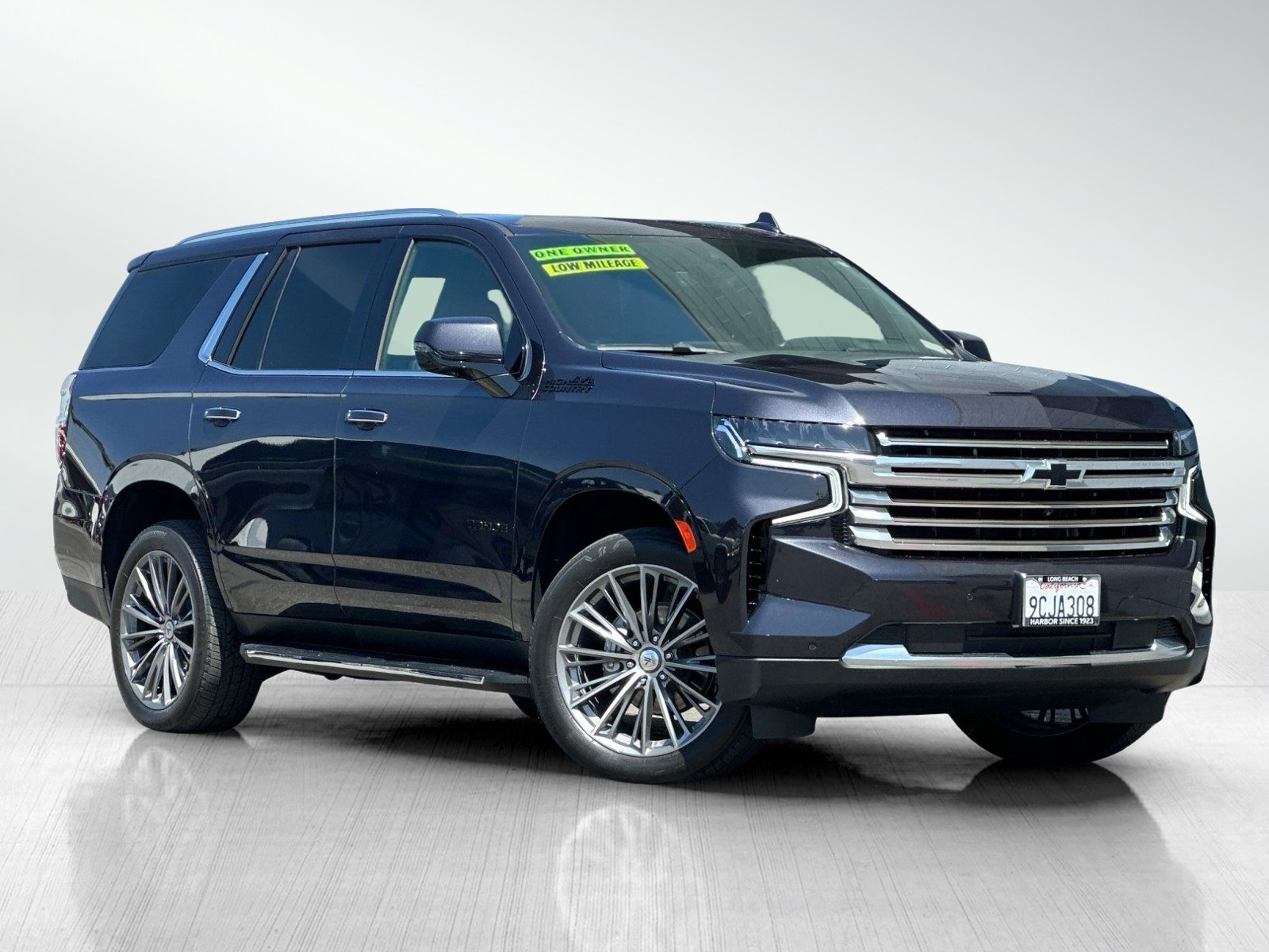2022 Chevrolet Tahoe High Country photo 2