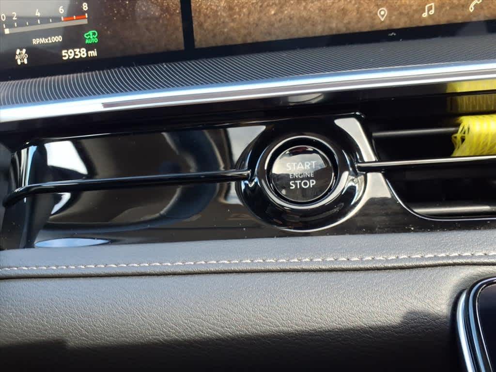 2025 Infiniti QX80 Luxe photo 23