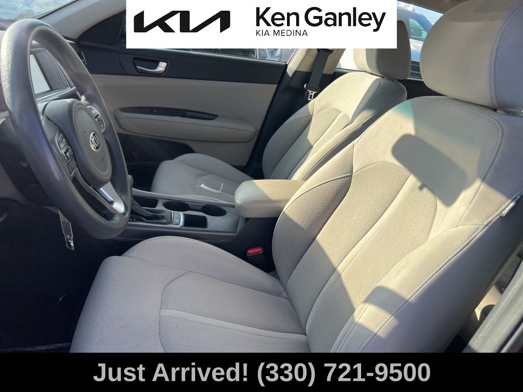 2018 Kia Optima LX photo 9