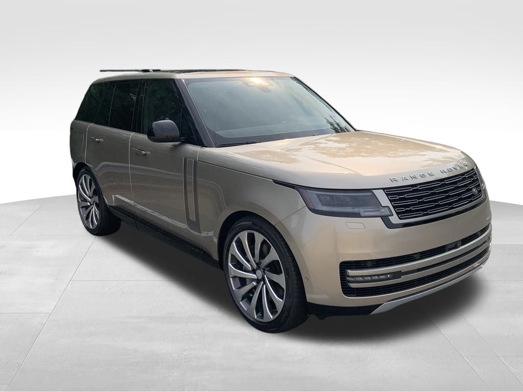 2025 Land Rover Range Rover SE photo 3