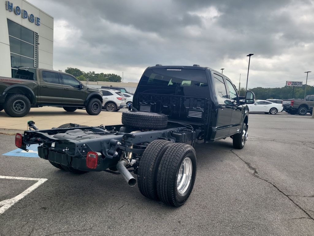 2026 Ford F-350 XLT photo 3