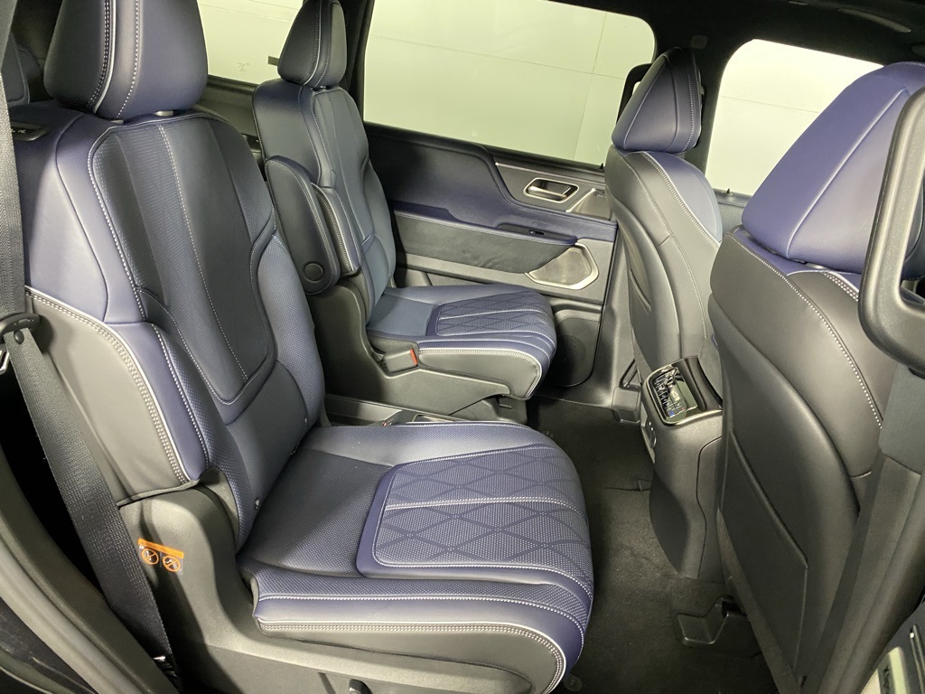 2026 Infiniti QX80 Sensory photo 30