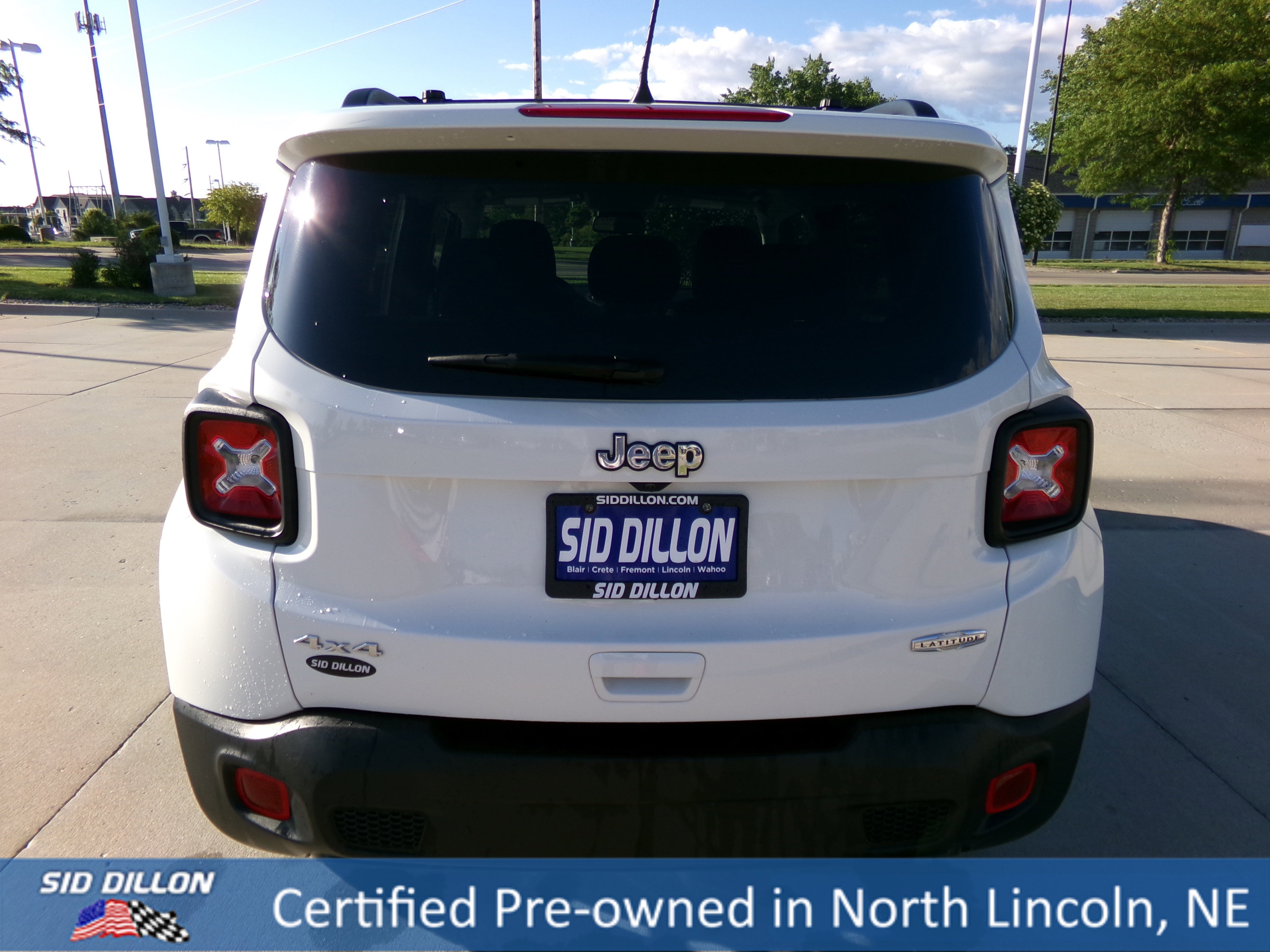 2022 Jeep Renegade Latitude photo 2