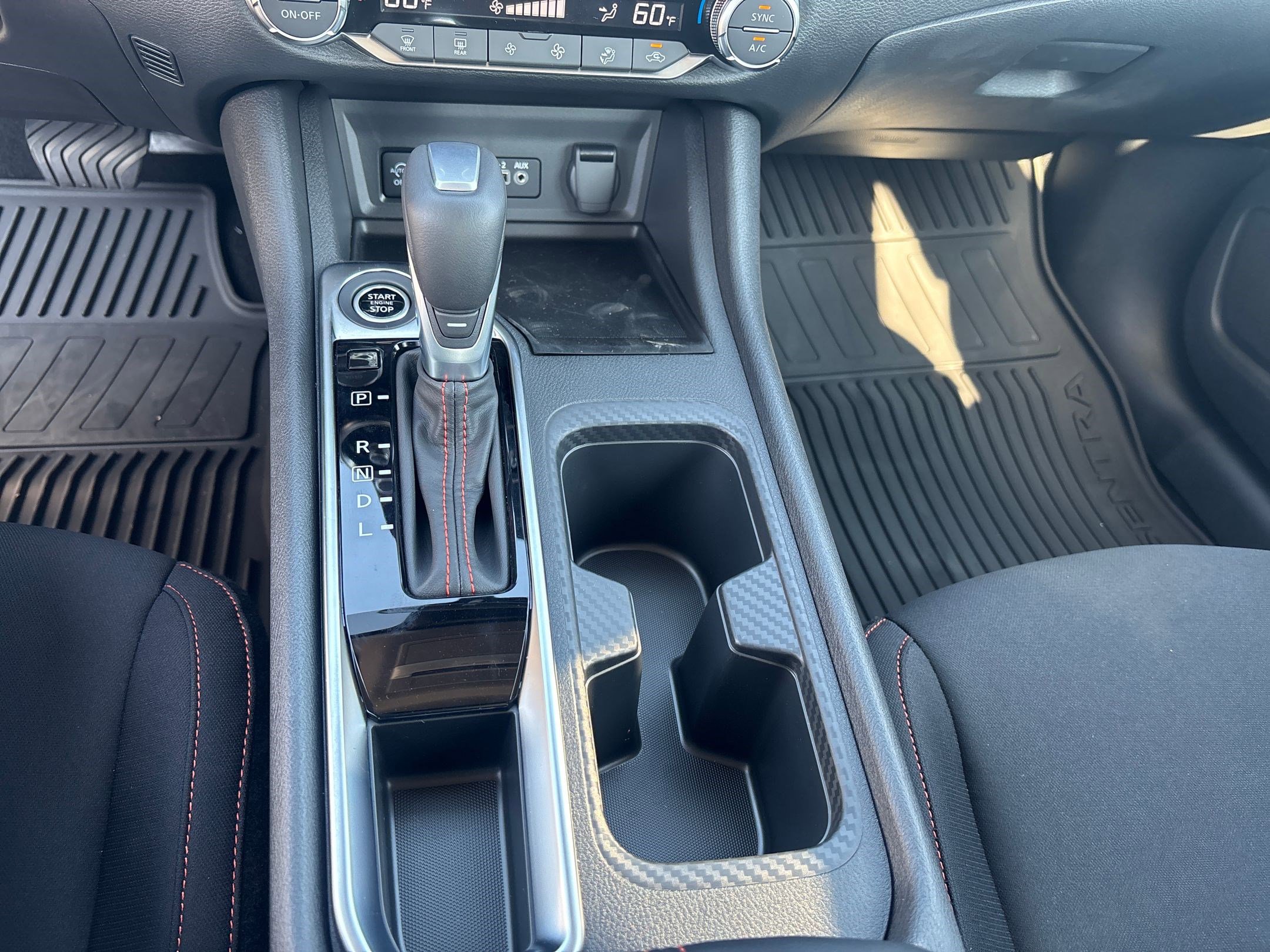 2025 Nissan Sentra SR photo 18