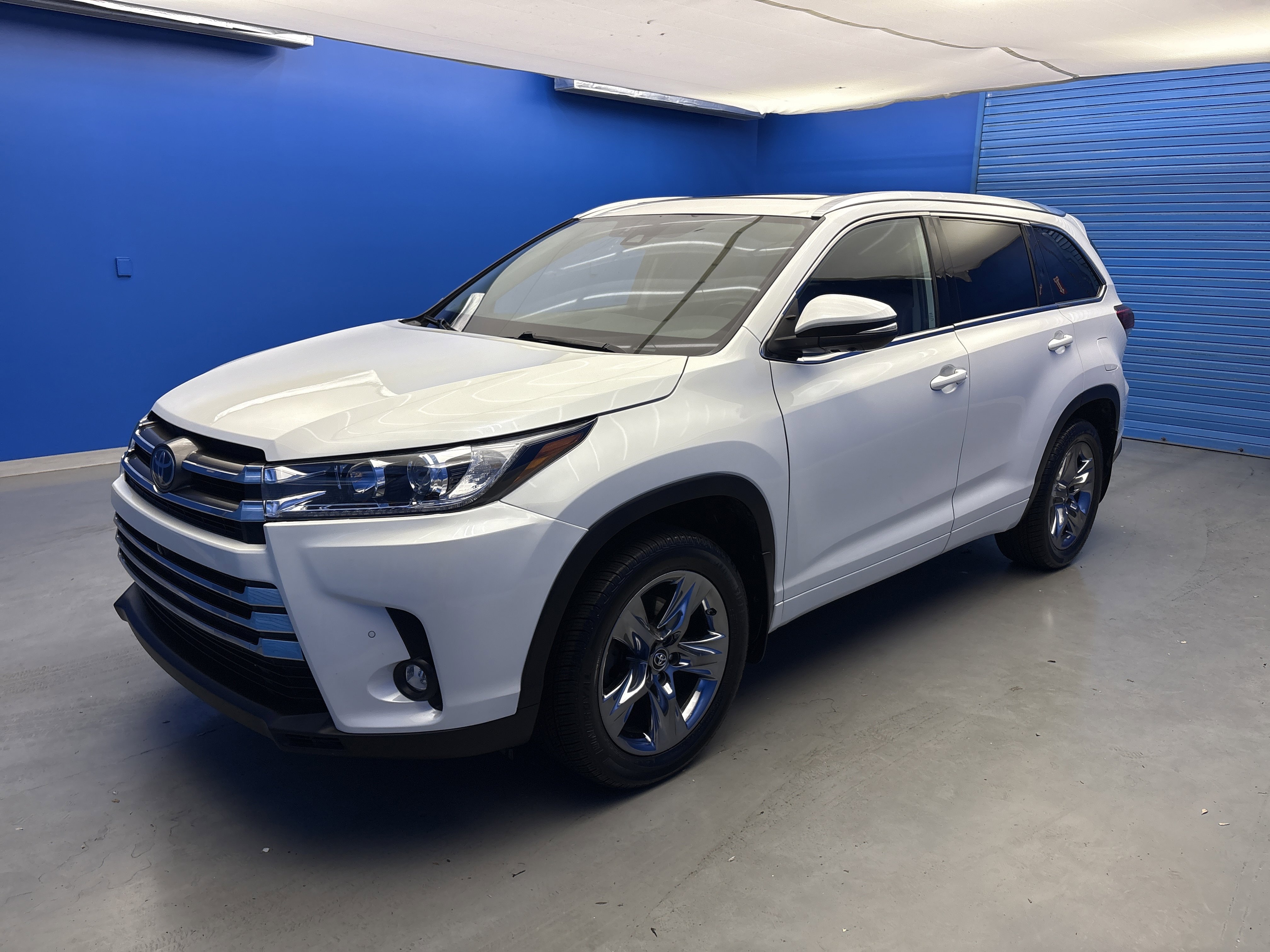 2019 Toyota Highlander Limited photo 4