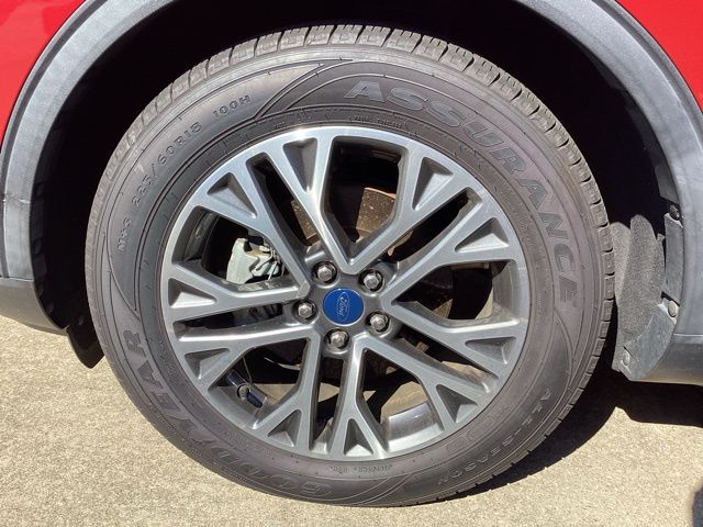 2020 Ford Escape SEL photo 2