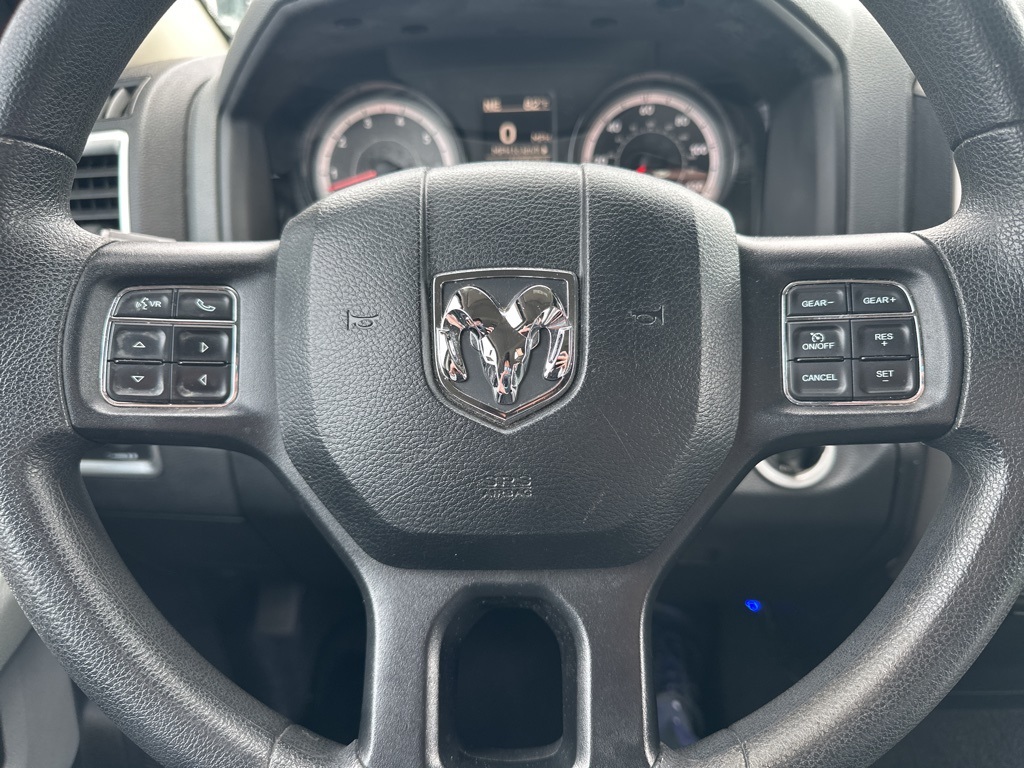 2018 Ram 1500 SLT photo 2