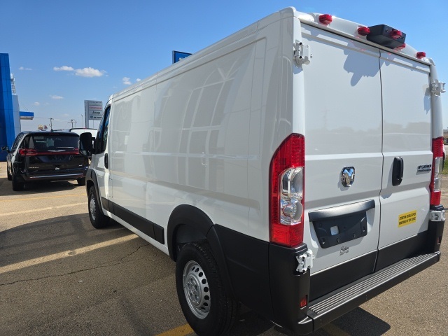 2025 Ram ProMaster 1500 Cargo Van photo 3