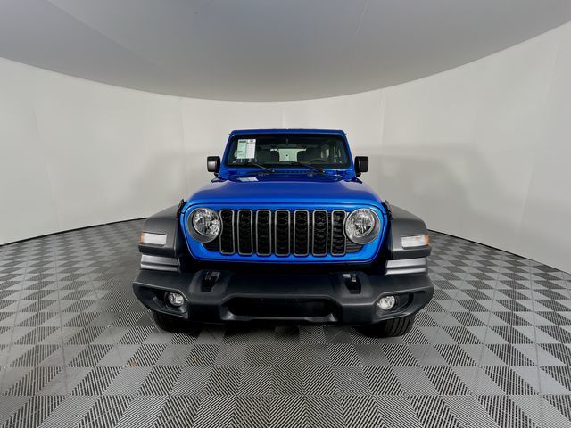 2025 Jeep Wrangler Sport photo 3