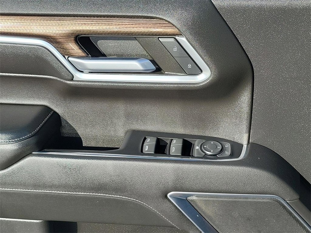2022 Chevrolet Silverado 1500 RST photo 14