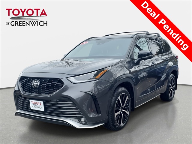 2022 Toyota Highlander XSE's photo