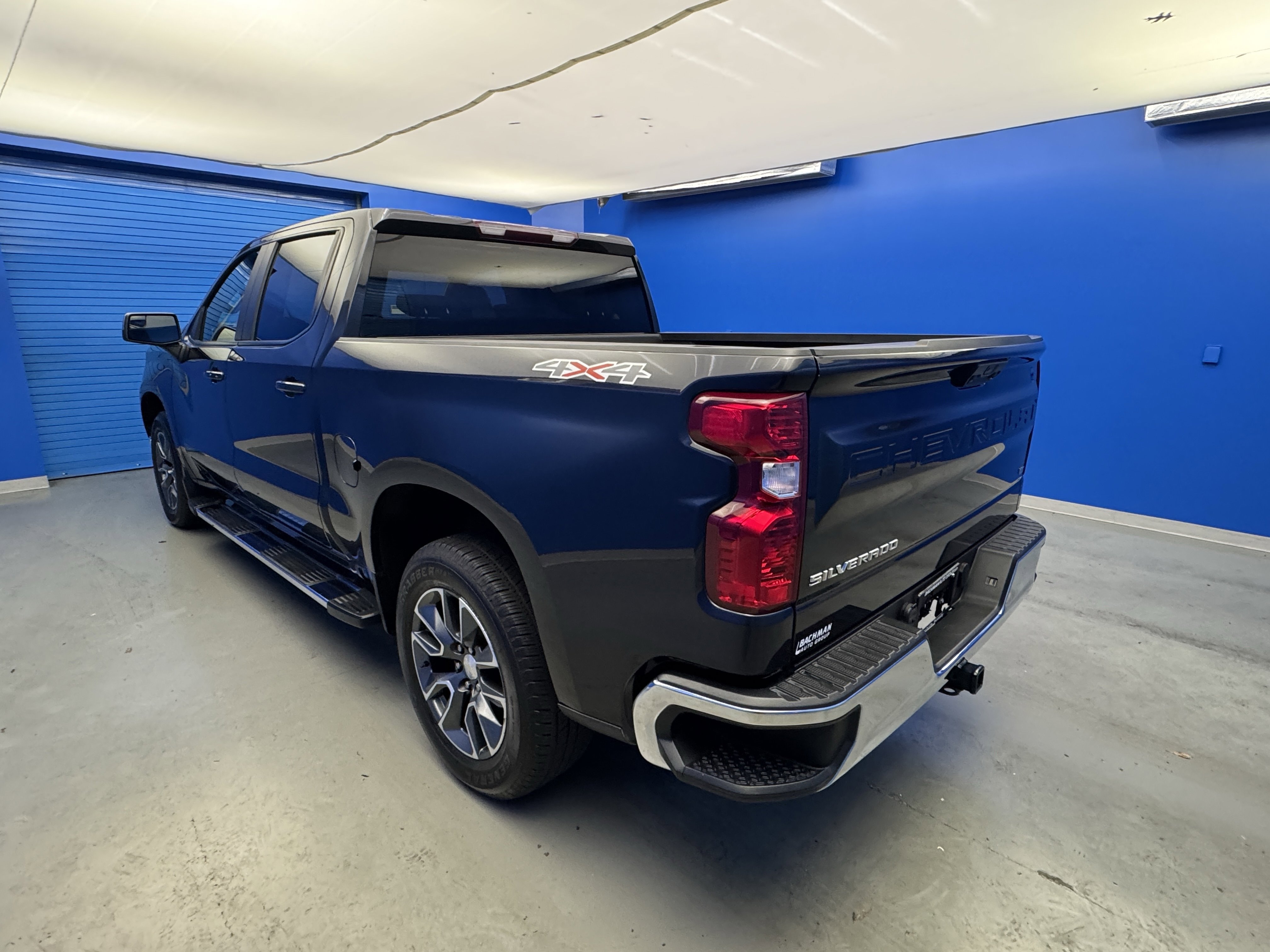 2023 Chevrolet Silverado 1500 LT photo 4