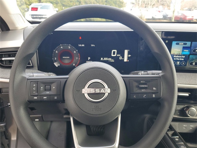 2025 Nissan Kicks SV photo 9