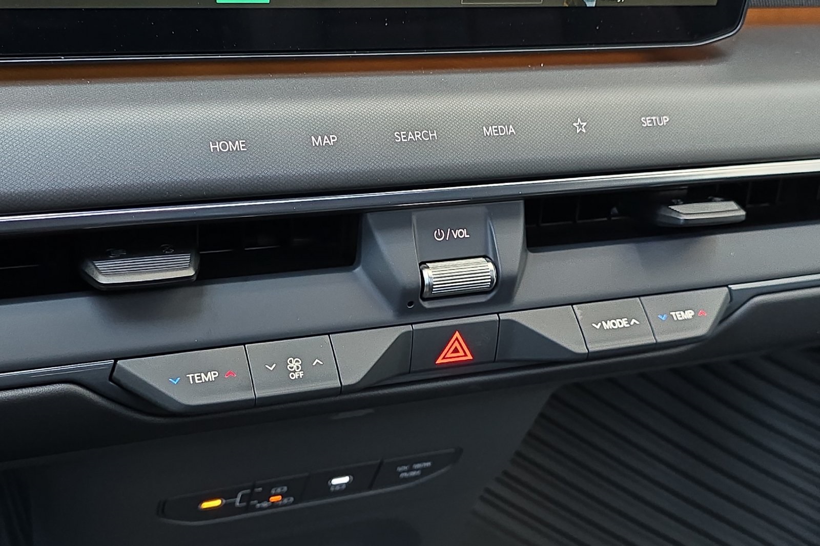 2026 Kia EV9 Land photo 16