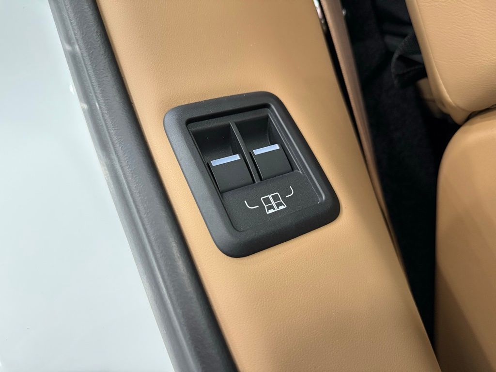 2025 Land Rover Range Rover Autobiography photo 48