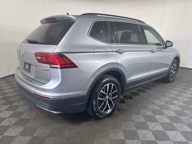 2021 Volkswagen Tiguan SE photo 2