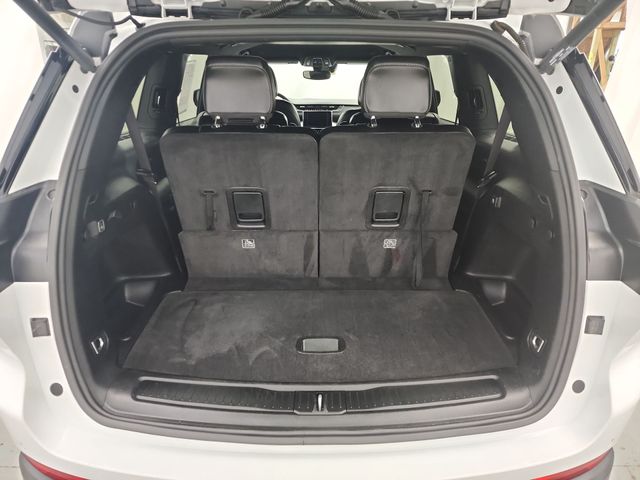 2021 Jeep Grand Cherokee Altitude photo 2