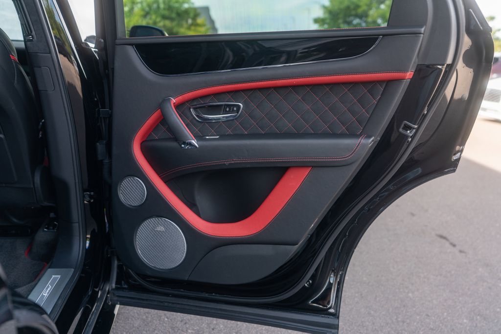 2020 Bentley Bentayga Speed photo 30
