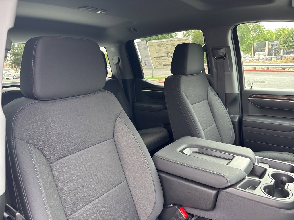 2025 Chevrolet Silverado 1500 LT photo 24
