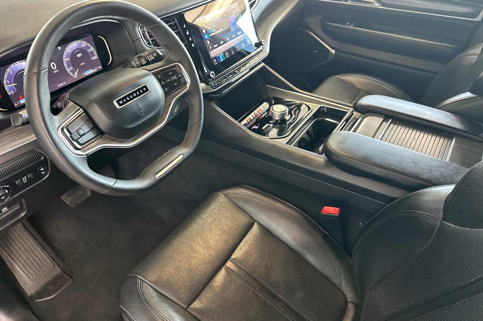 2023 Jeep Wagoneer L Series II photo 10