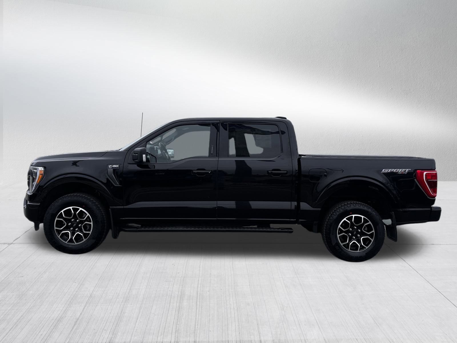 2022 Ford F-150 XLT photo 4