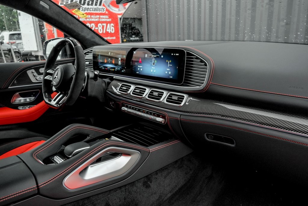 2025 Mercedes Benz GLE AMG 63 S photo 23