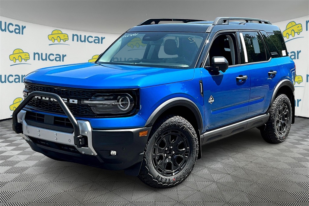 2025 Ford Bronco Sport Outer Banks photo 2