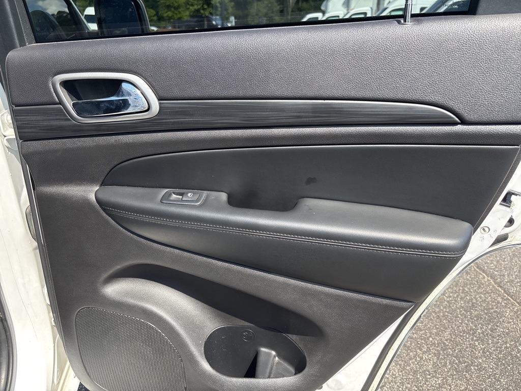 2019 Jeep Grand Cherokee Altitude photo 20