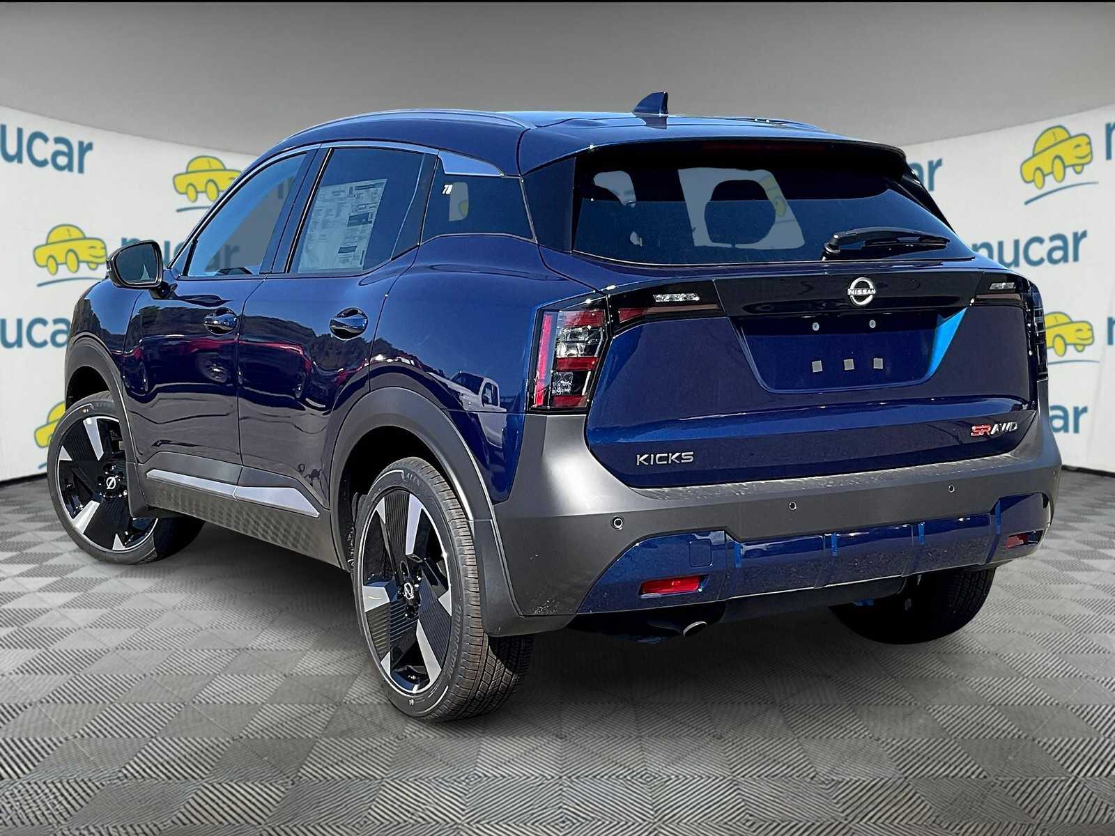 2025 Nissan Kicks SR photo 4