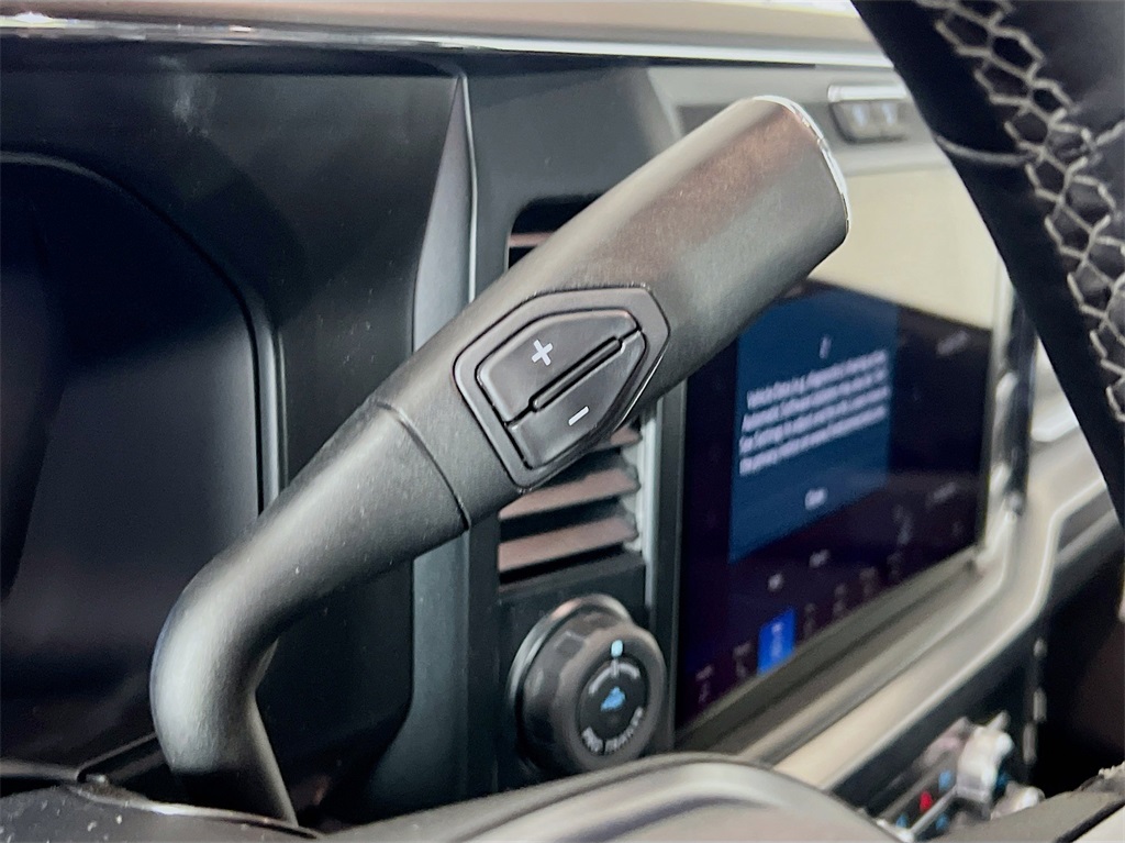 2025 Ford F-350 Lariat photo 10