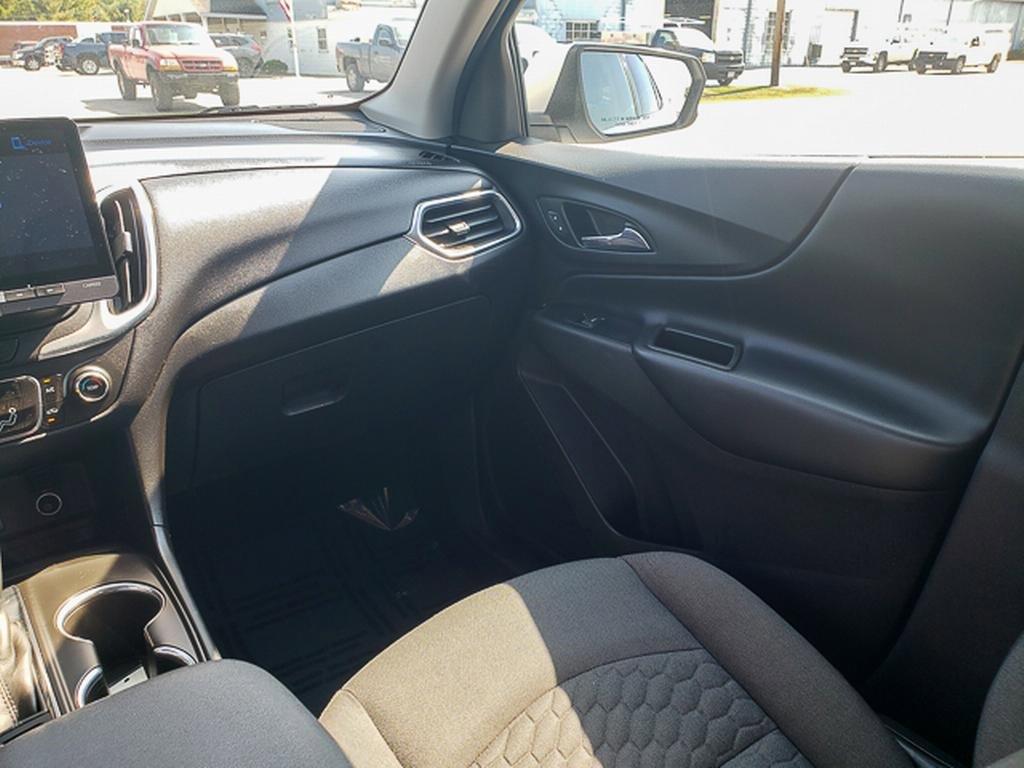 2018 Chevrolet Equinox LT photo 23