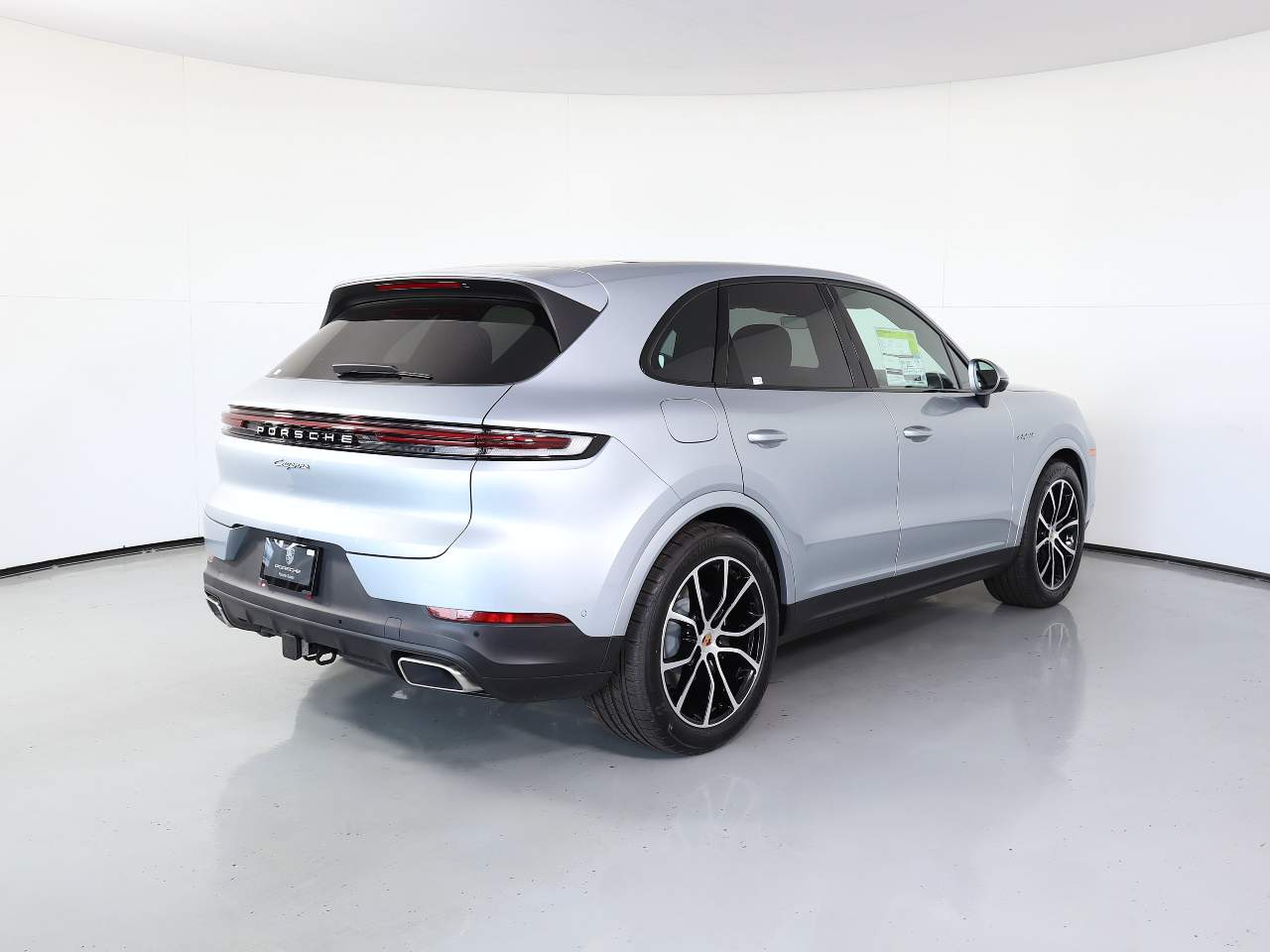2025 Porsche Cayenne E-Hybrid photo 7
