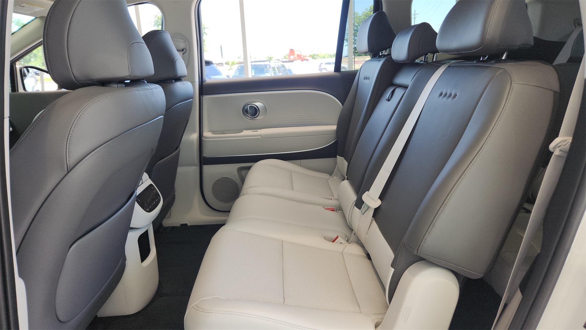 2026 Hyundai Ioniq SEL photo 14