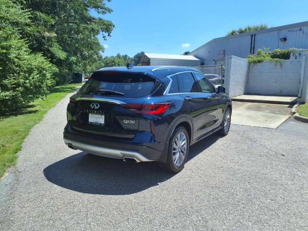 2024 Infiniti QX50 Luxe photo 3