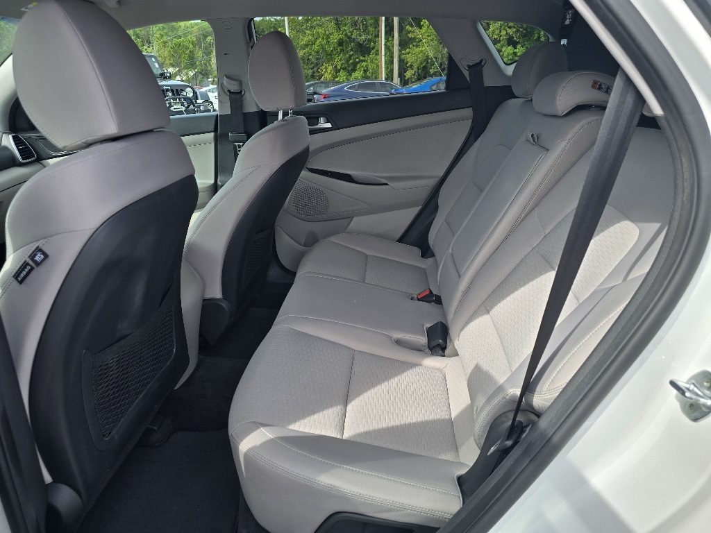 2021 Hyundai Tucson Value photo 3