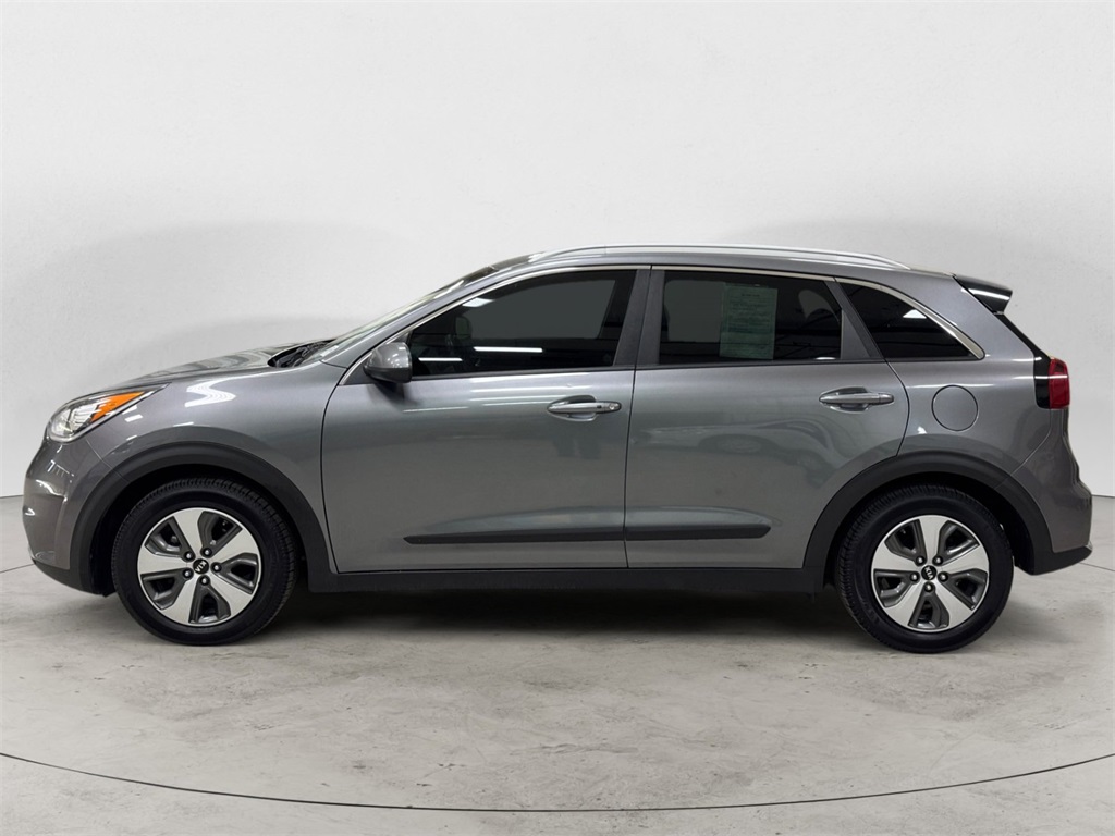 Used 2018 Kia Niro LX with VIN KNDCB3LC8J5177799 for sale in Vancouver, WA