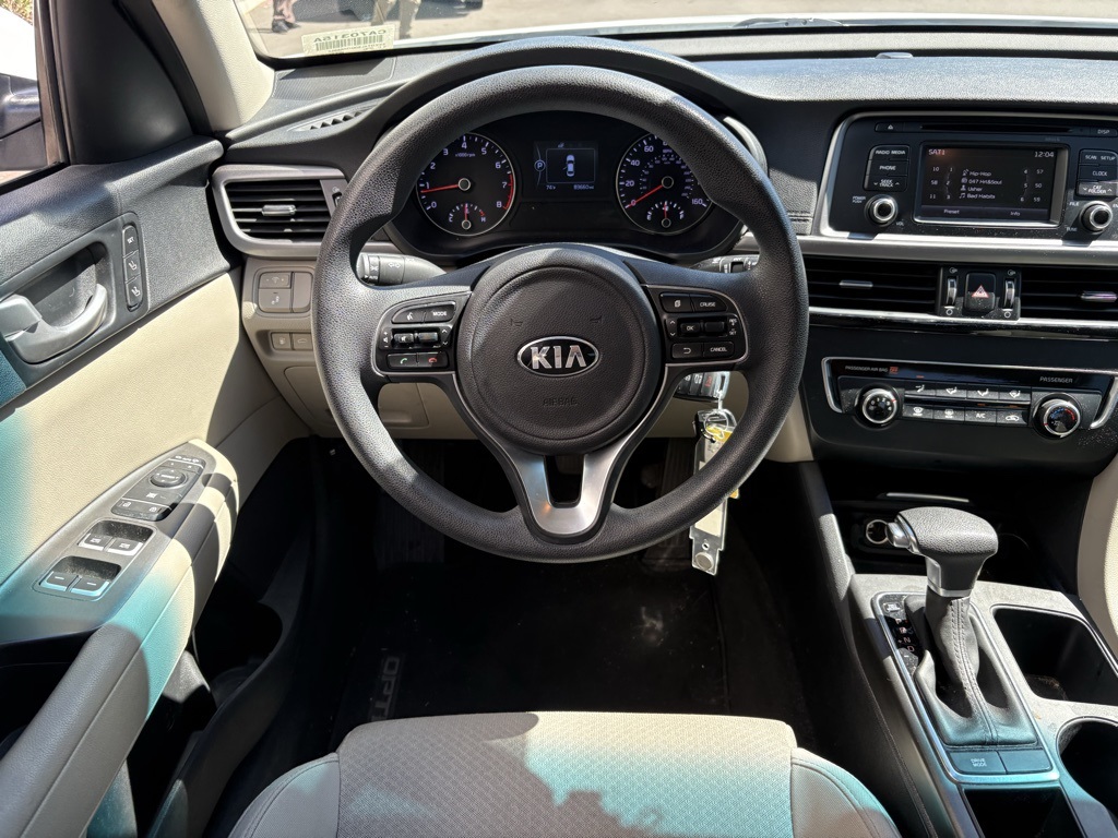 2016 Kia Optima LX photo 4