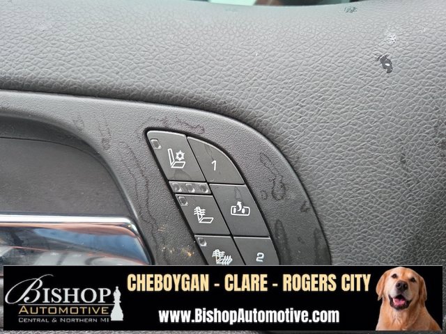 2012 Chevrolet Avalanche LTZ photo 19