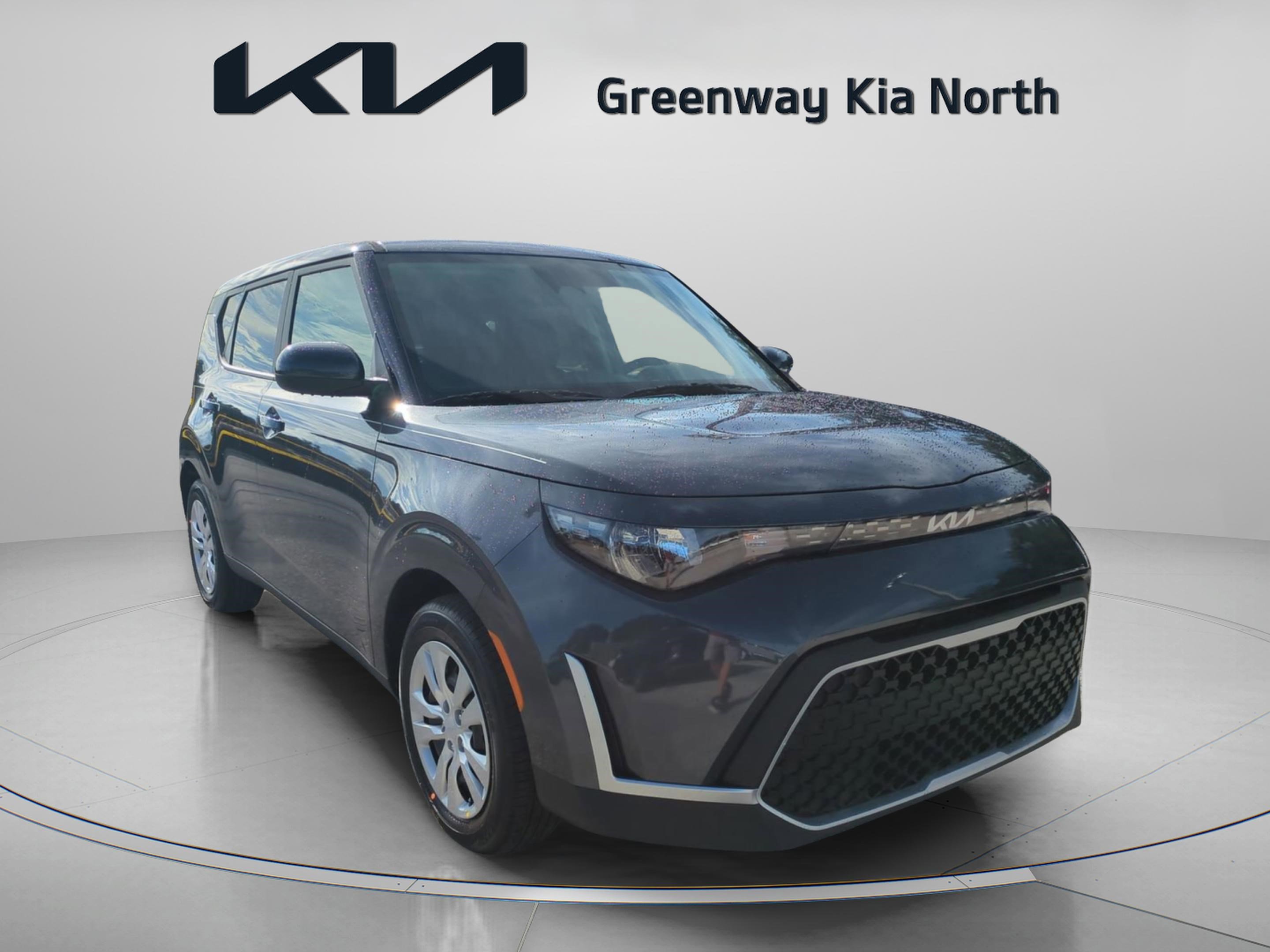 2025 Kia Soul LX's photo