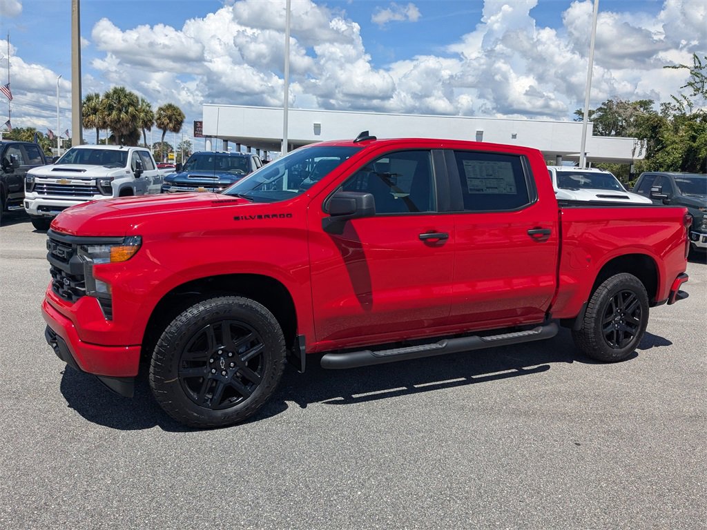 2025 Chevrolet Silverado 1500 Custom photo 3