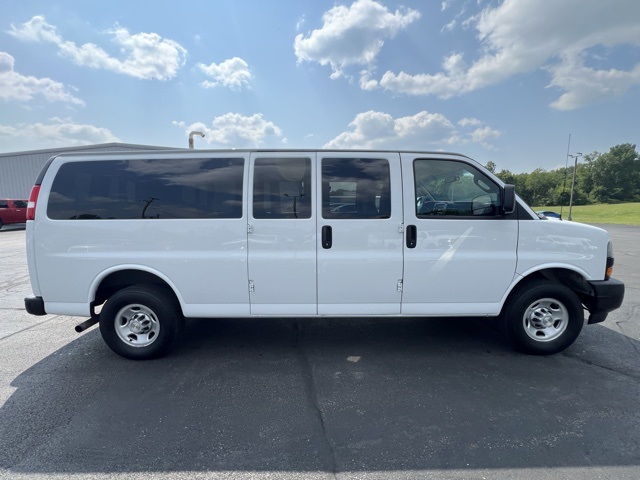 2023 Chevrolet Express 3500 LS photo 2