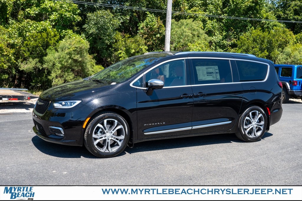 2026 Chrysler Pacifica Pinnacle photo 2