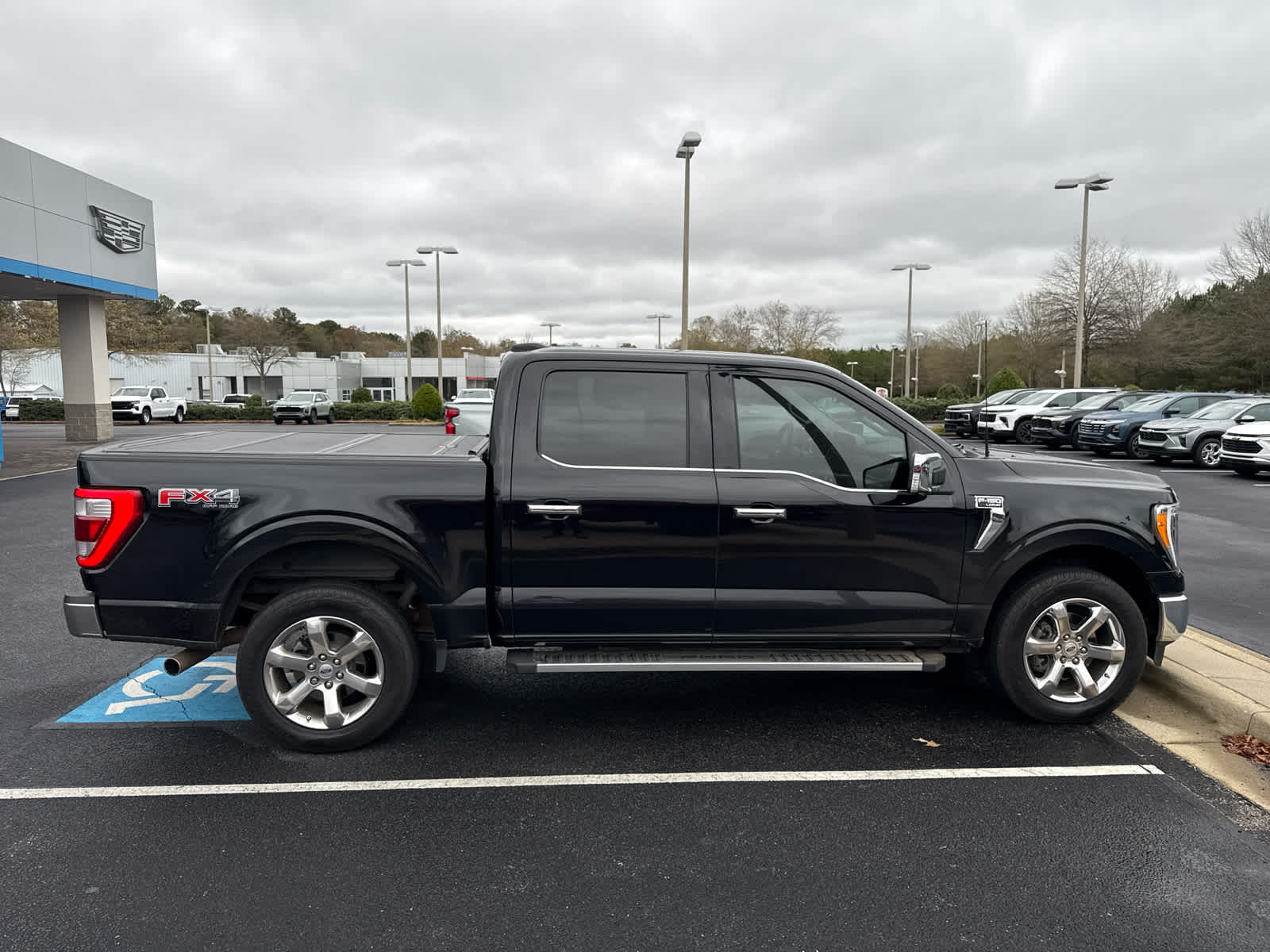 2023 Ford F-150 Lariat photo 4