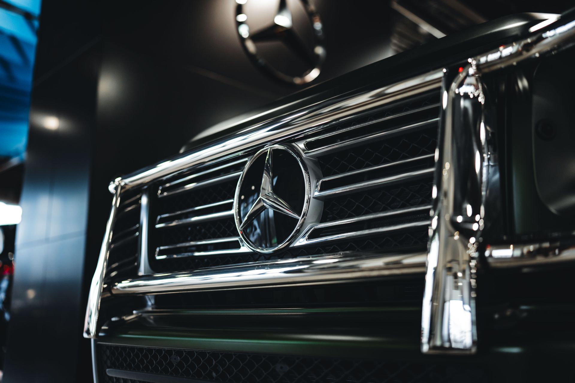 2025 Mercedes Benz C 300 4MATIC photo 4