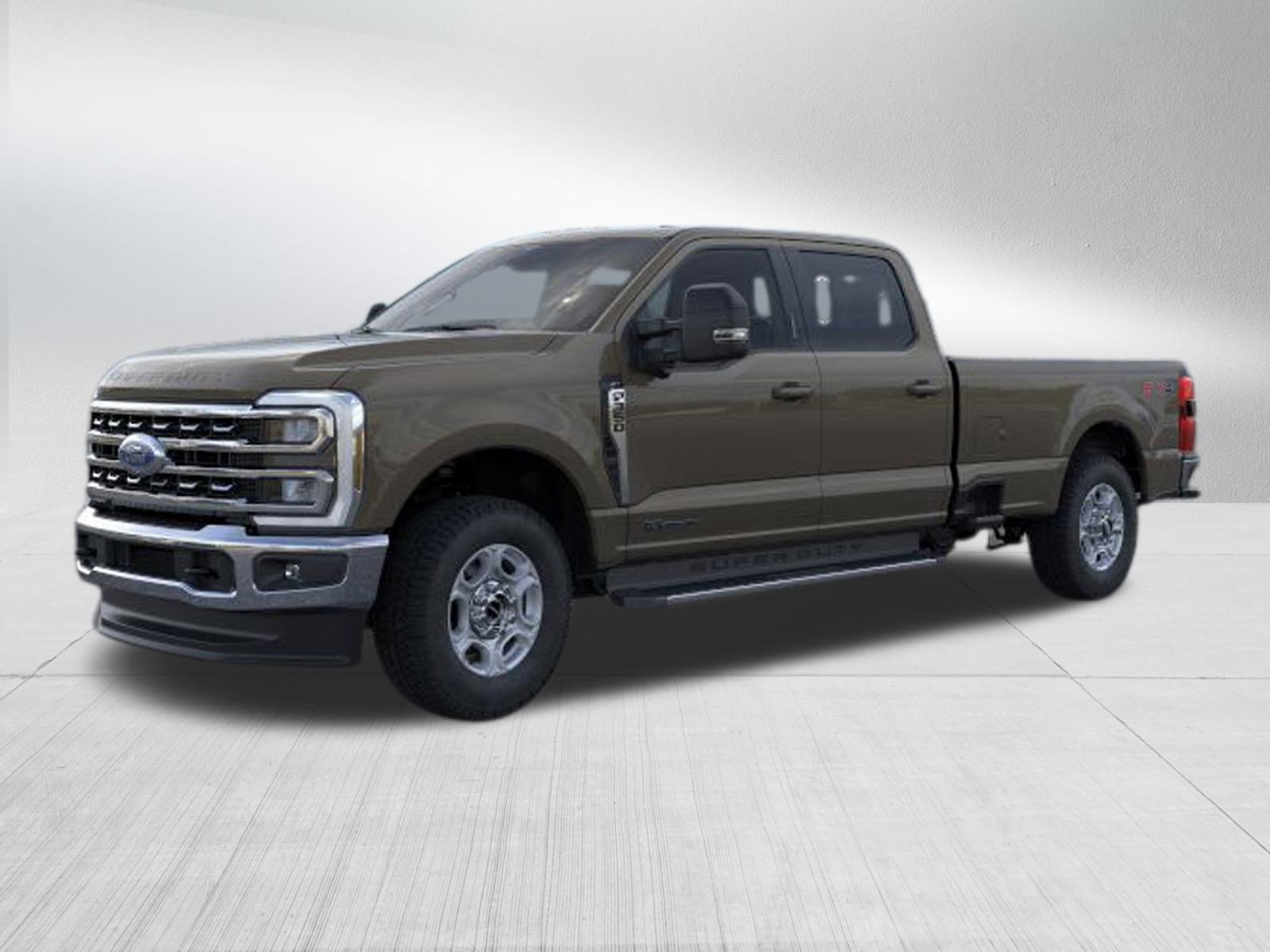 2026 Ford F-350 XLT photo 4